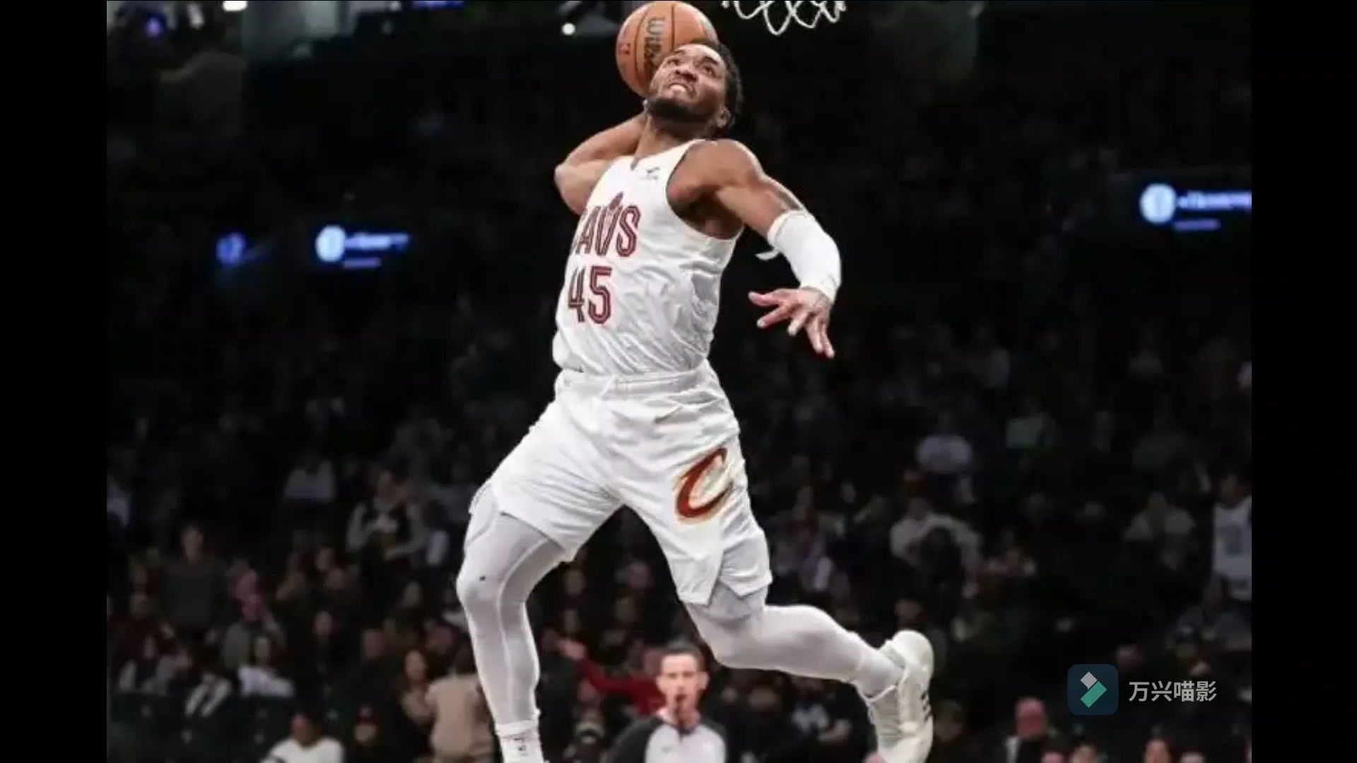 主裁李海新 主裁李海新