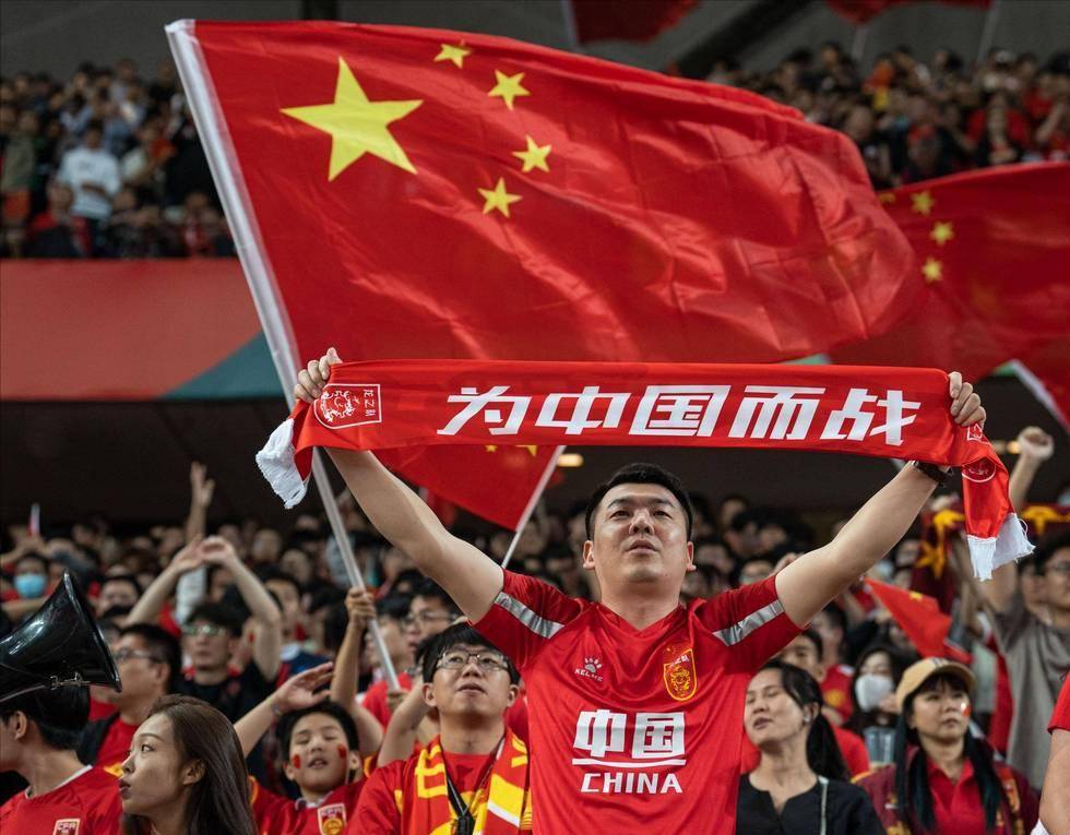 上演大四喜斩获金靴，法比奥当选中超官方第30轮最佳球员